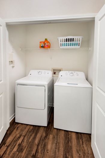 Model washer dryer